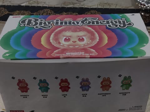 Labubu hace a seat Monster Keychain Blind Box and big into energy (Random Character) - 1 Piece