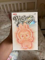 Labubu hace a seat Monster Keychain Blind Box and big into energy (Random Character) - 1 Piece